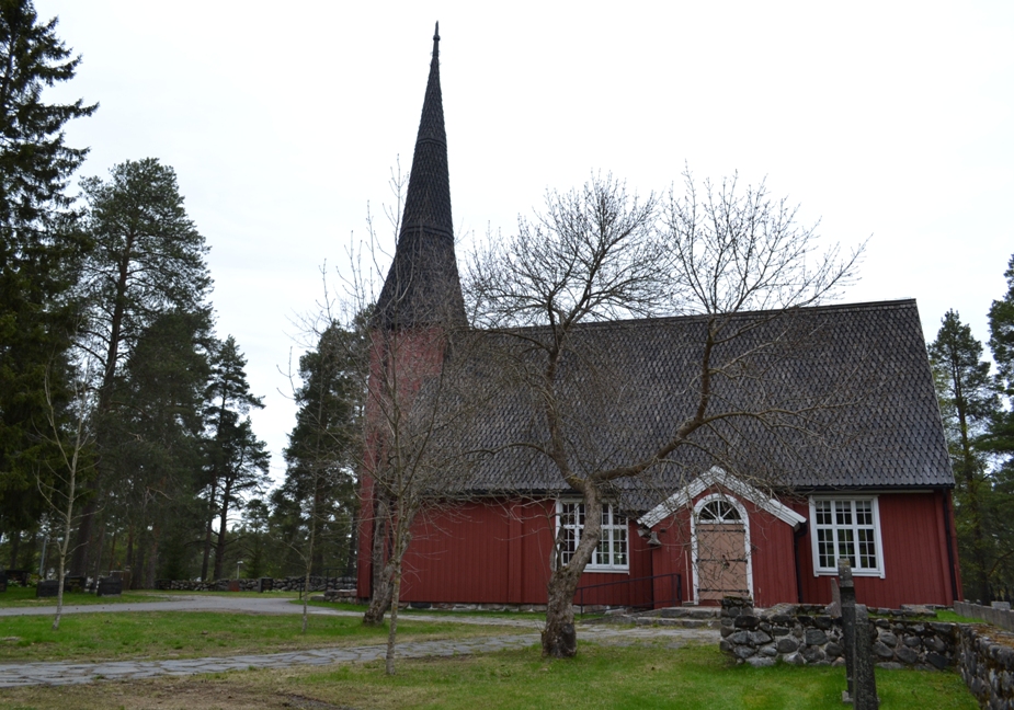 Kuvassa Kempeleen vanha kirkko.